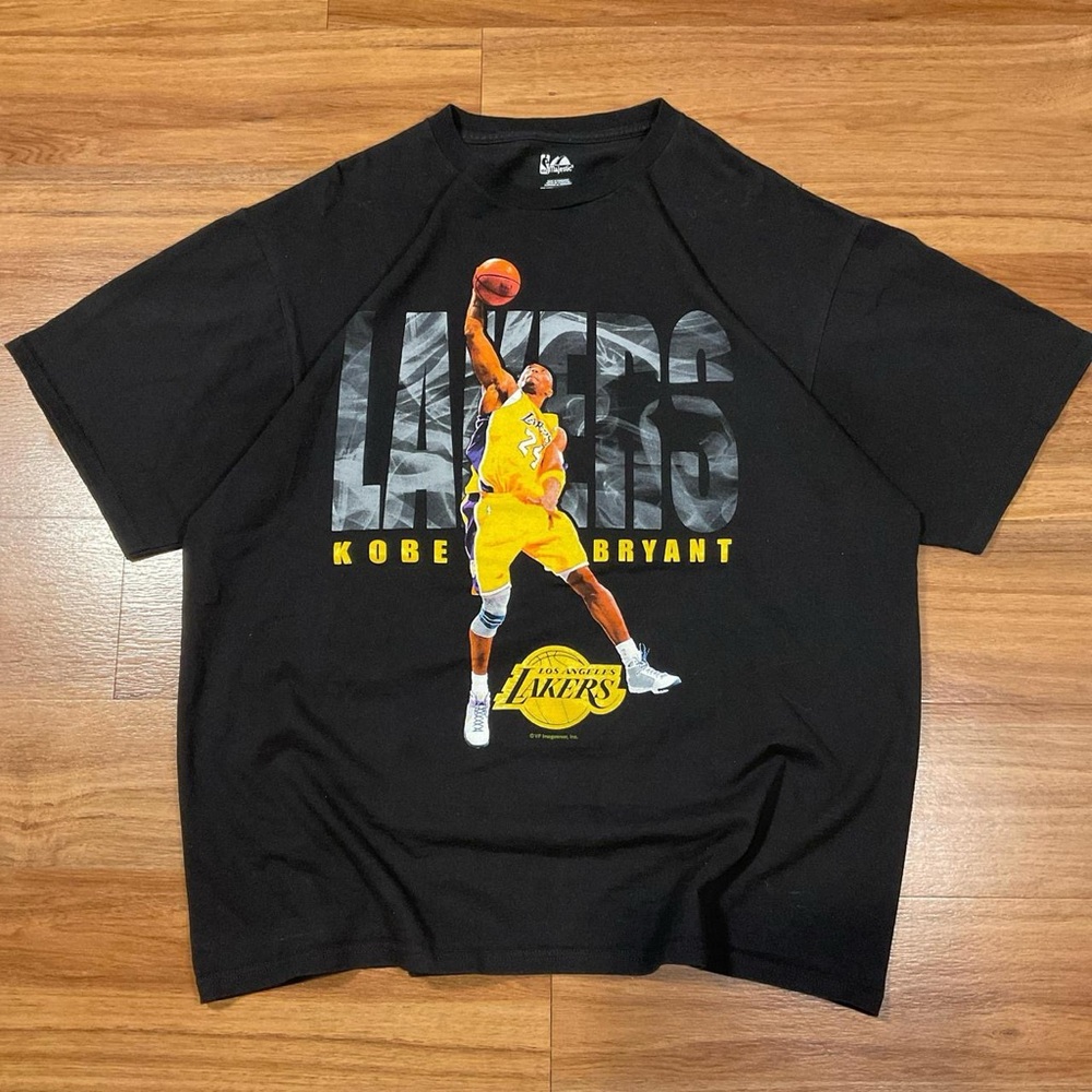 Majestic NBA Los Angeles Kobe Bryant Basketball Player size XL Black T-shirt